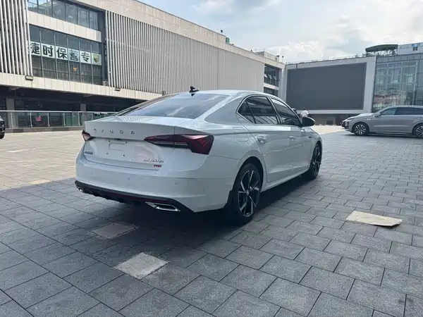 Skoda Octavia 2023