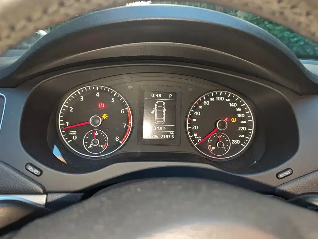 Volkswagen Sagitar 2014