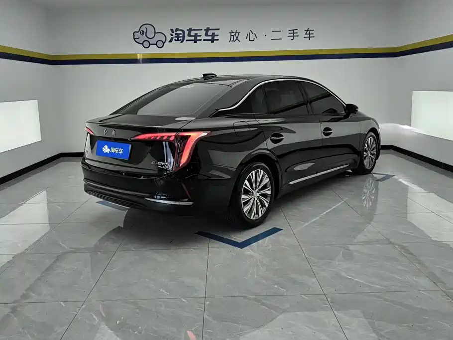 Hongqi E-QM5 2023 — фото 3