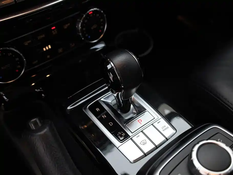 Mercedes-Benz G-Class 2018 — фото 28