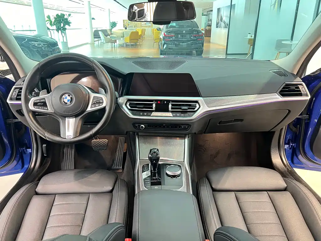 BMW 3 Series 2019 — фото 6