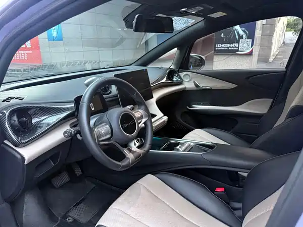 BYD Dolphin 2023