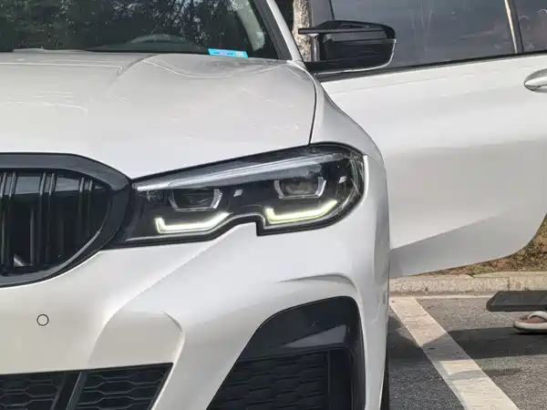 BMW 3 Series 2021