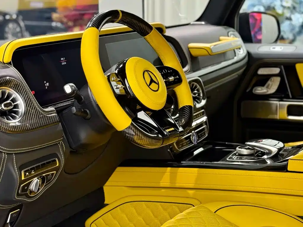 Mercedes-Benz G-Class 2023 — фото 16