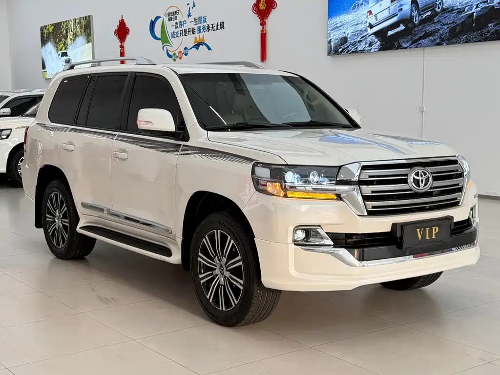 Toyota Land Cruiser 2015 — фото 3