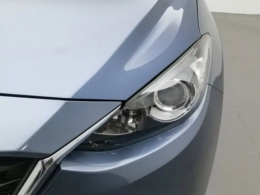 Mazda 3 Axela 2014