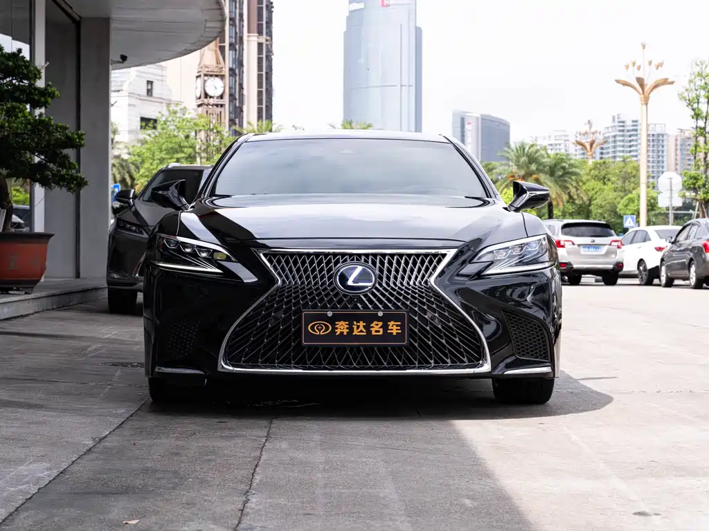Lexus LS 2019 — фото 2