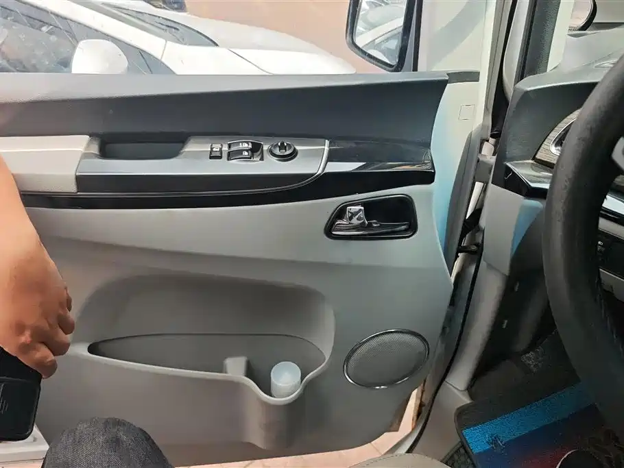 JAC Refine M5 2015