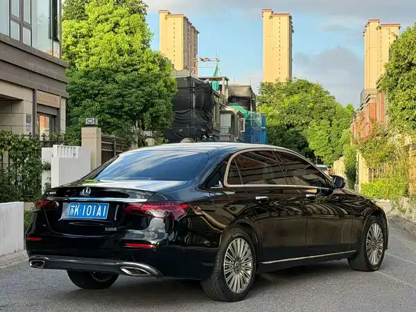 Mercedes-Benz E-Class 2021