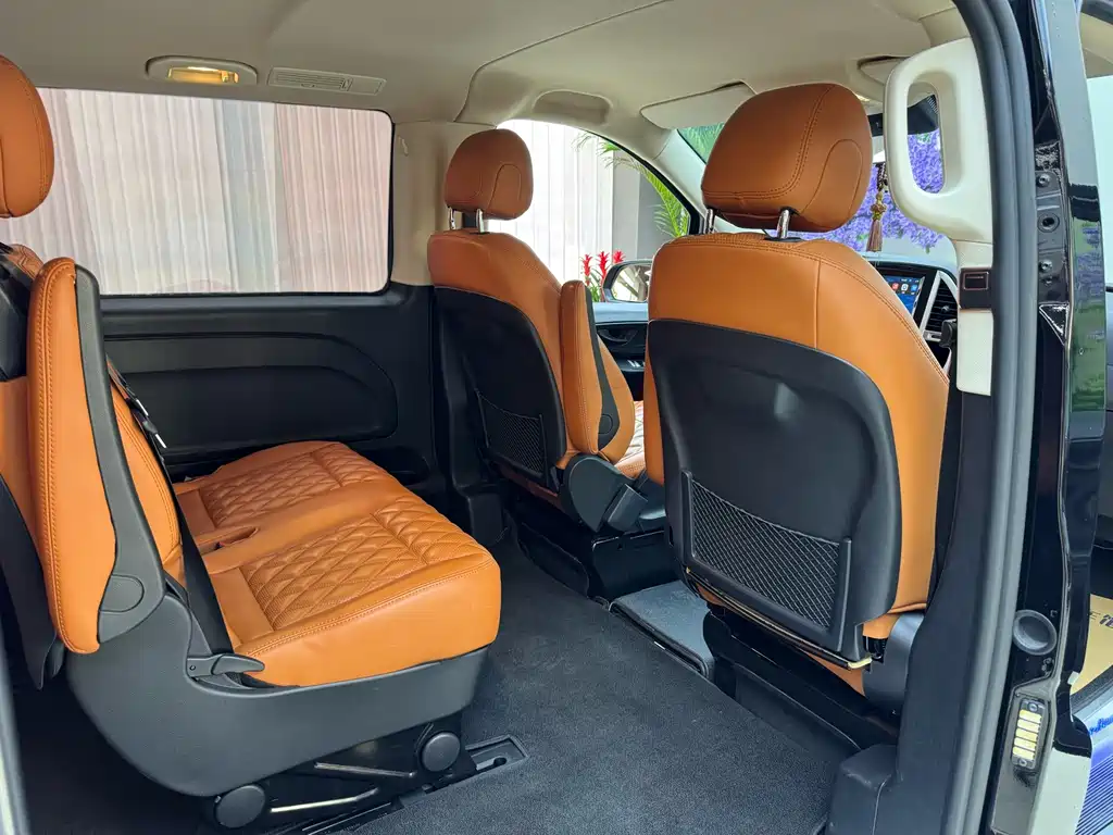 Mercedes-Benz Vito 2023 — фото 15