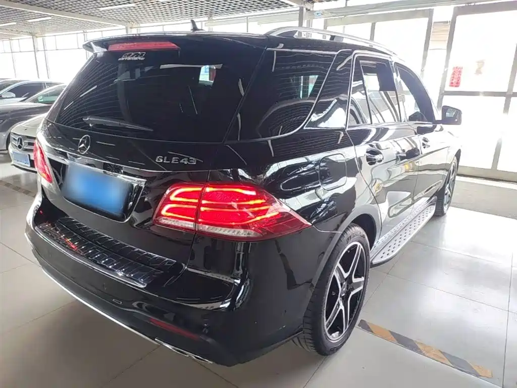 Mercedes-Benz GLE AMG 2018 — фото 7