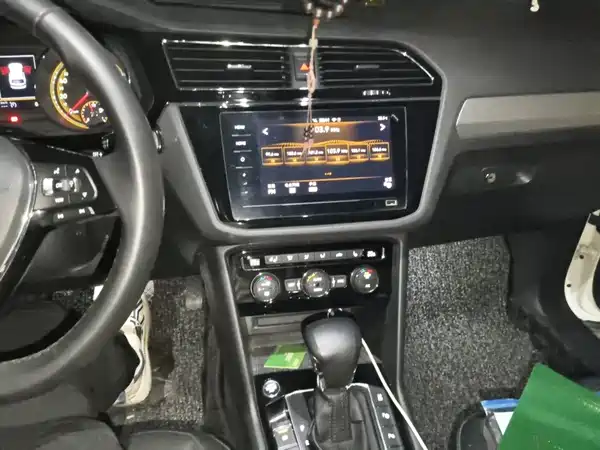 Volkswagen Tiguan L 2020