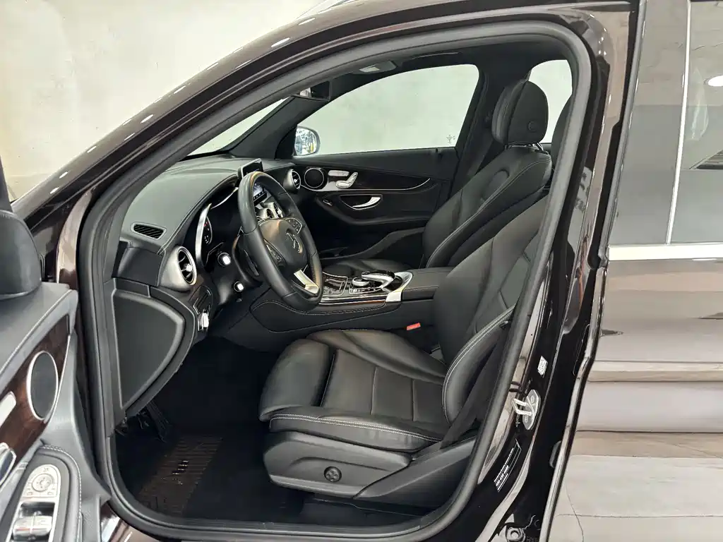 Mercedes-Benz GLC 2019 — фото 12