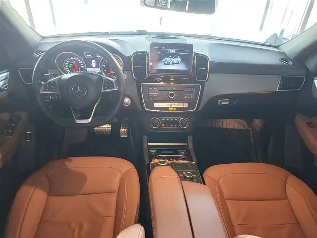 Mercedes-Benz GLE AMG 2018 — фото 10