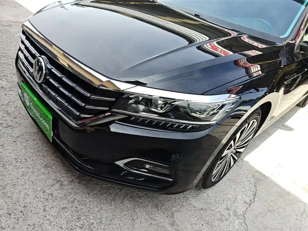 Volkswagen Passat 2019 — фото 24