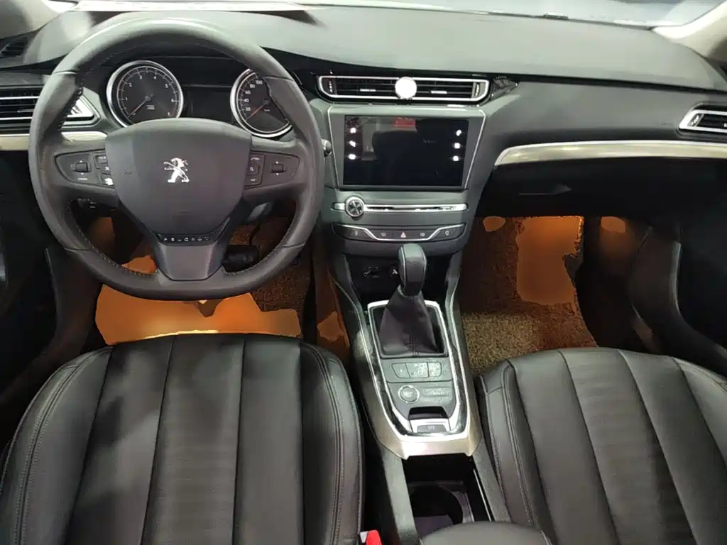 Peugeot 408 2016 — фото 10