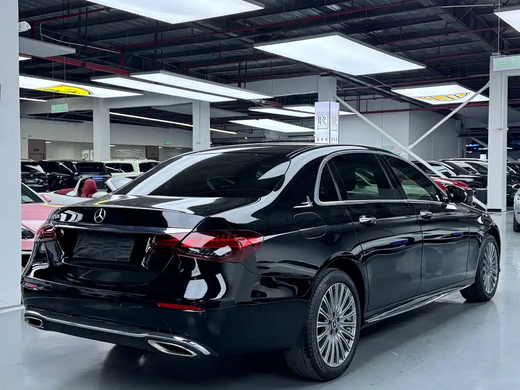 Mercedes-Benz E-Class 2020 — фото 16