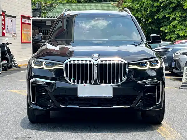 BMW X7 2022