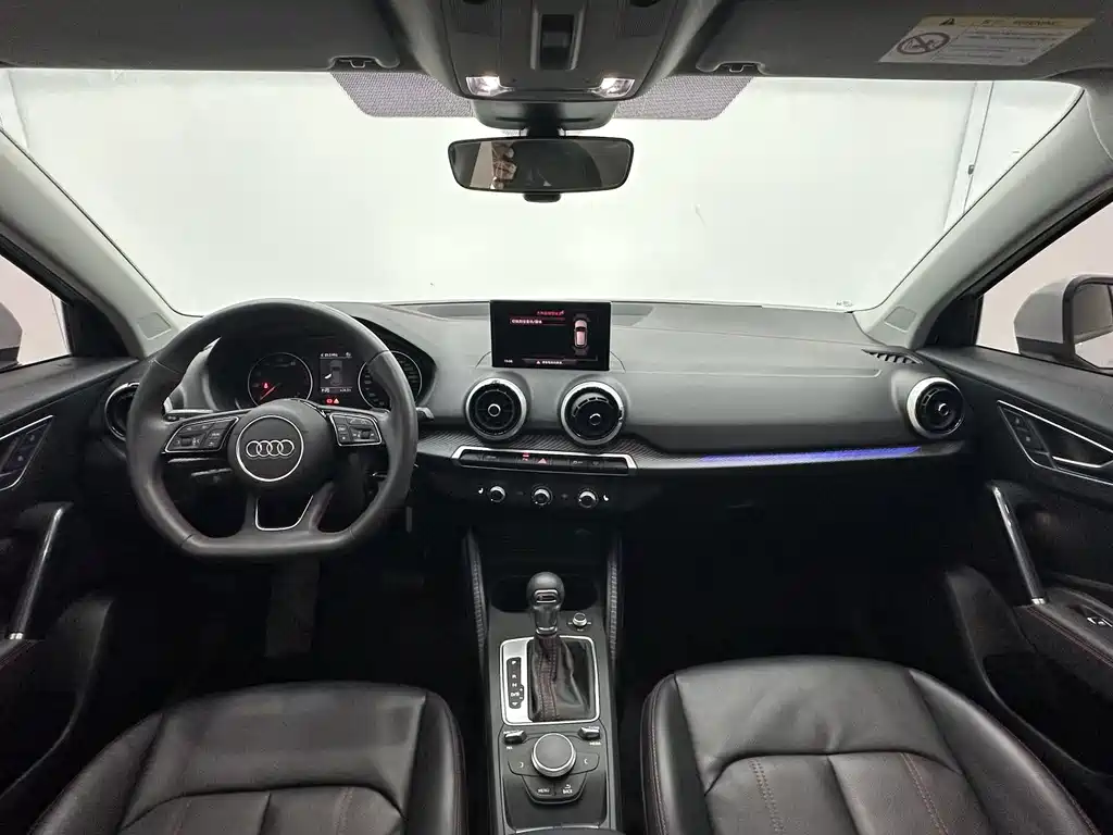 Audi Q2L 2023 — фото 12