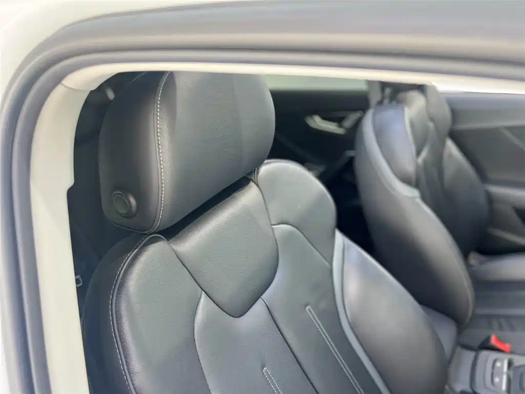 Audi Q2L 2023 — фото 14