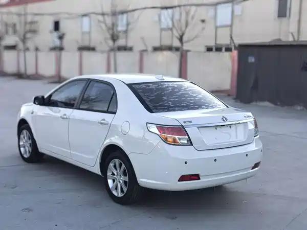 Geely GC7 2013