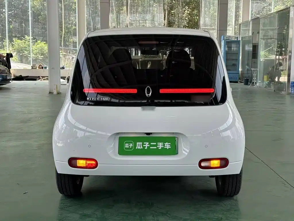 Ora White Cat 2020