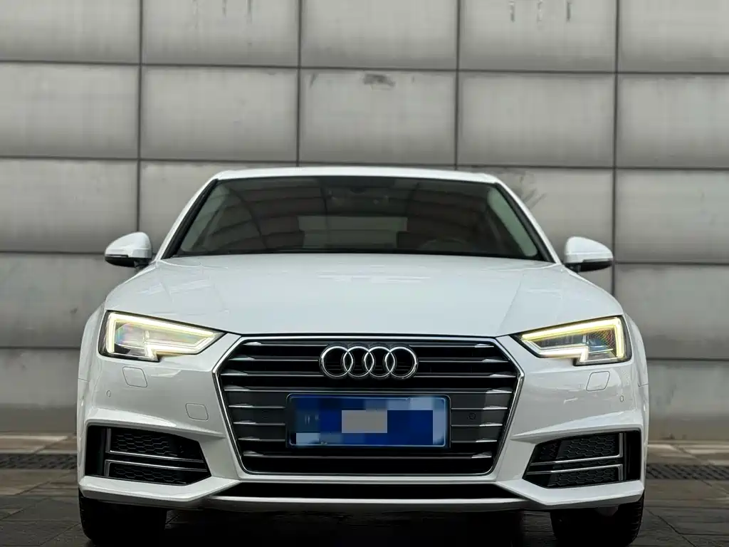 Audi A4L 2018 — фото 2