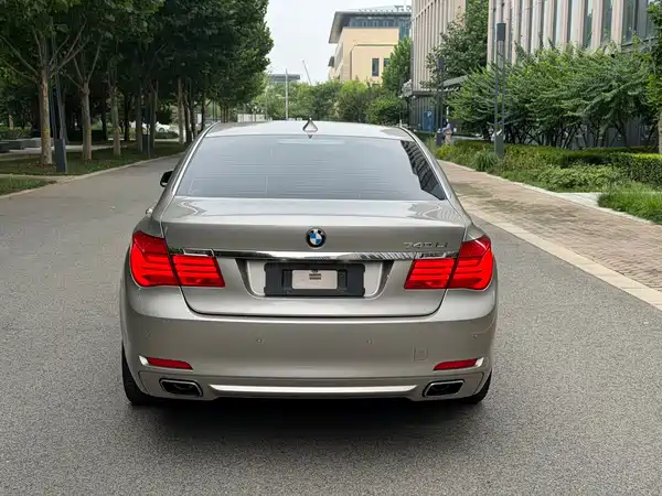 BMW 7 Series 2015