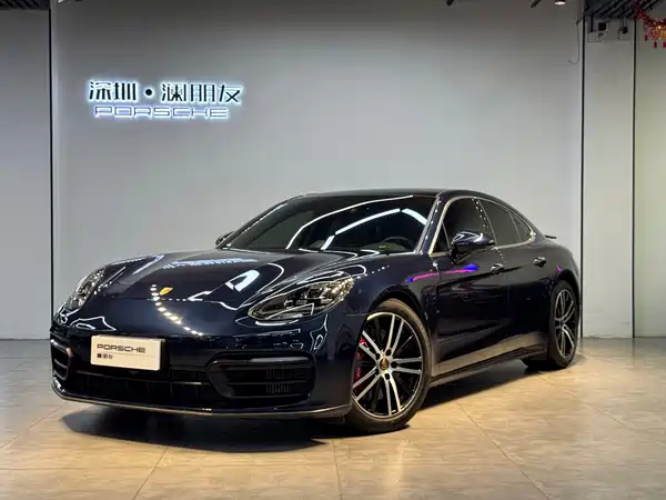 Porsche Panamera 2021