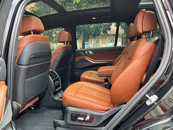 BMW X7 2022