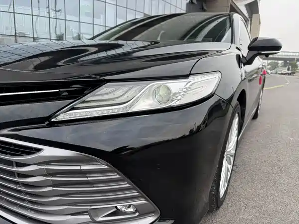 Toyota Camry 2019