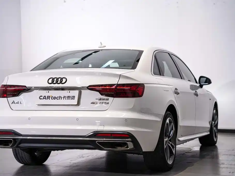 Audi A4L 2022 — фото 28