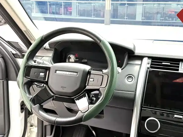Land Rover Discovery 2021