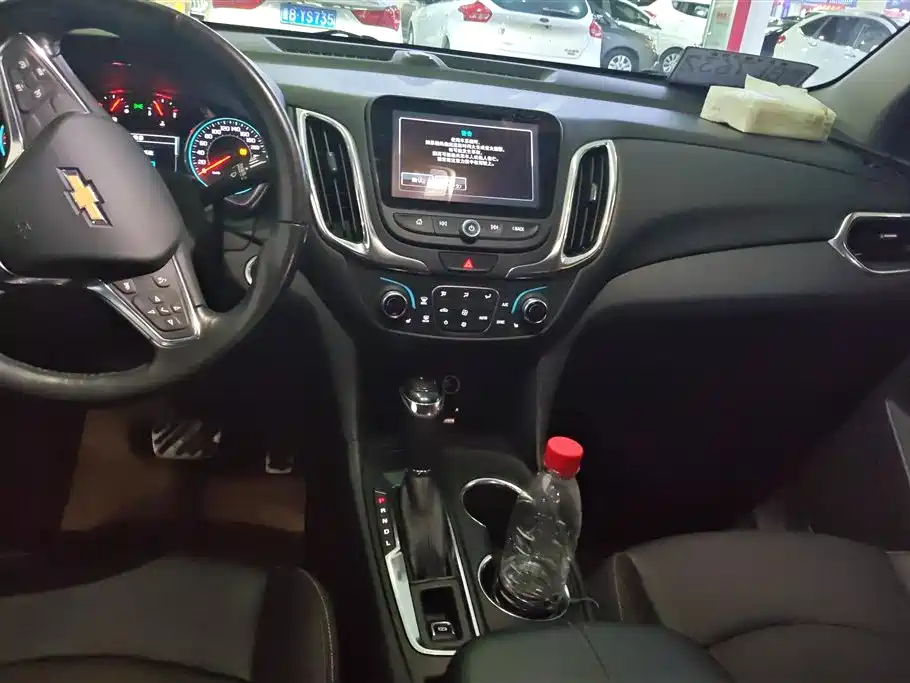 Chevrolet Equinox 2017 — фото 16
