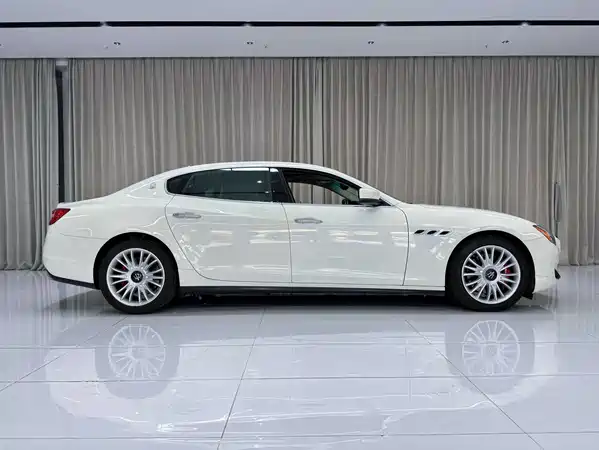 Maserati Quattroporte 2014