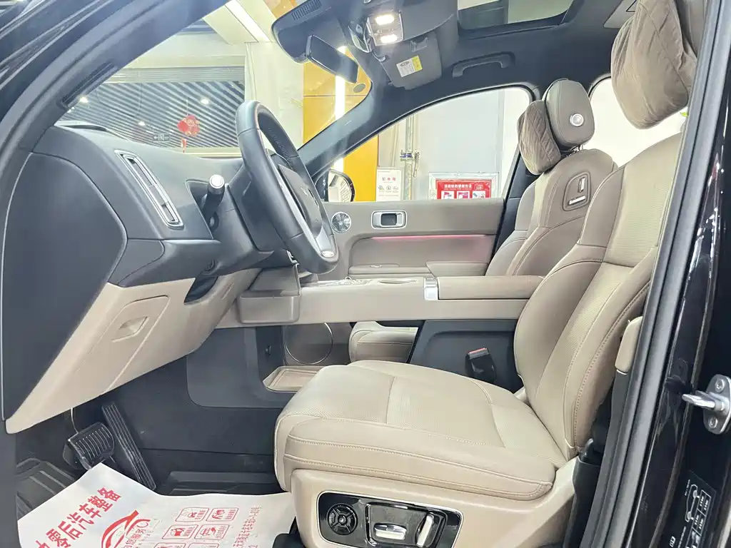 Li Auto Li L9 2025