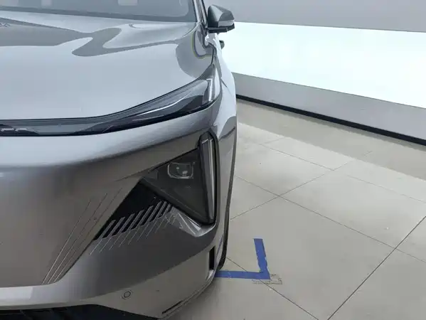 Geely Galaxy L7 2024