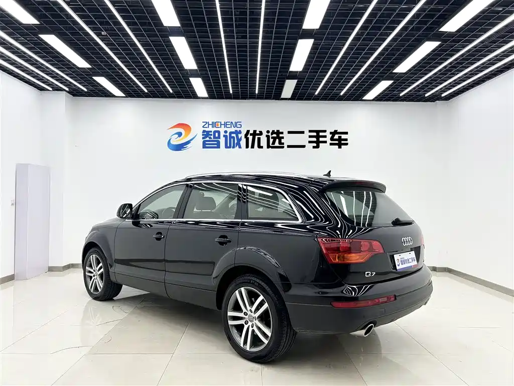 Audi Q7 2013 — фото 24