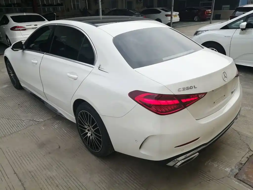 Mercedes-Benz C-Class 2024