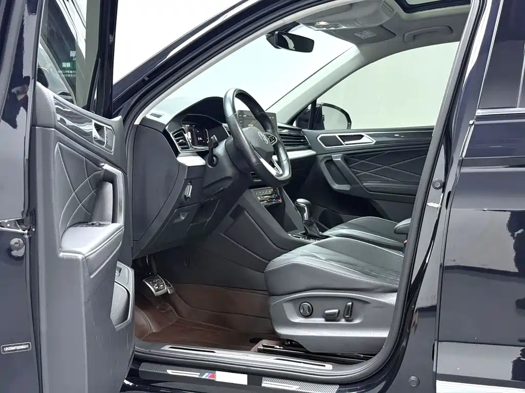 Volkswagen Tiguan L 2022