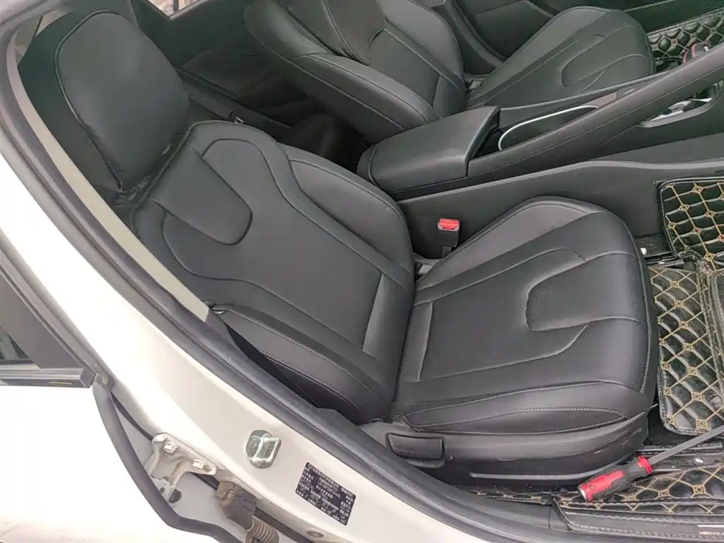 Hyundai Elantra 2021 — фото 25