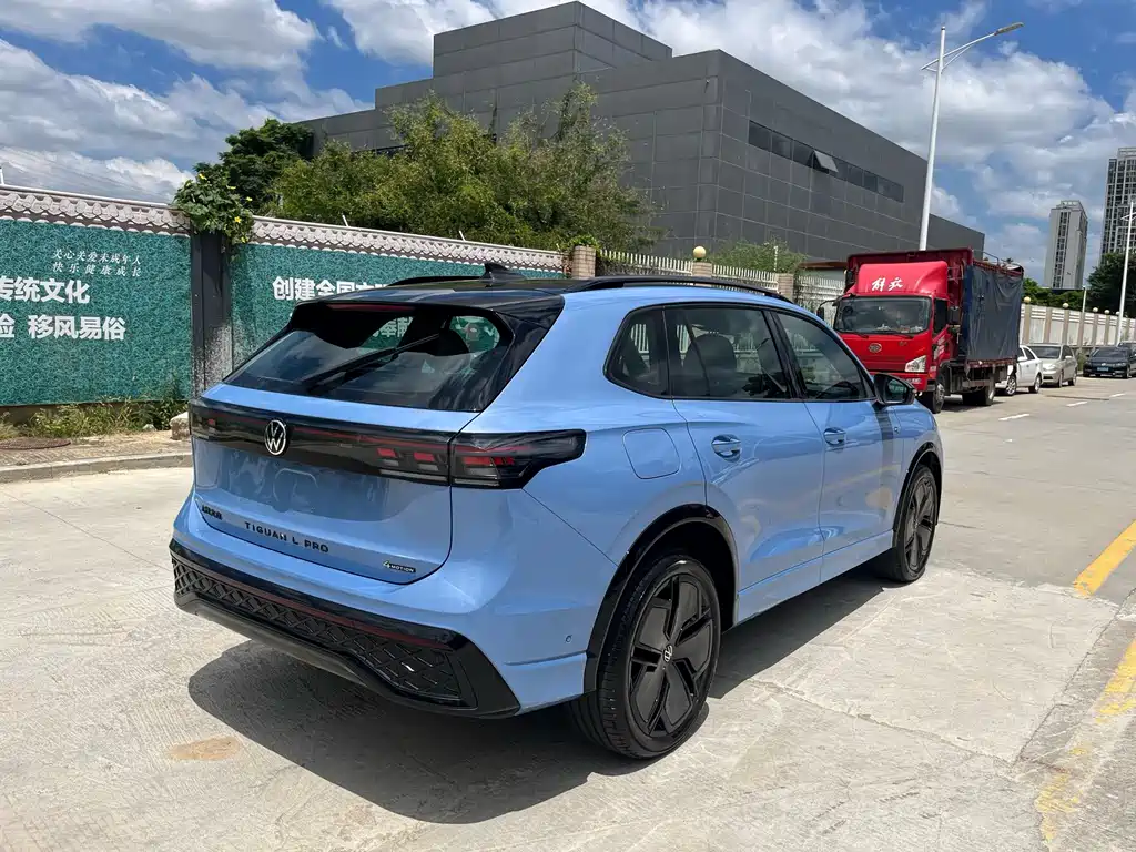 Volkswagen Tiguan L 2024