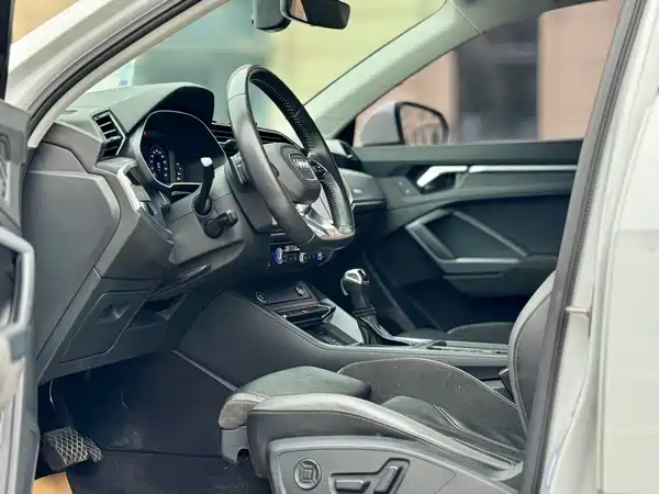 Audi Q3 2021