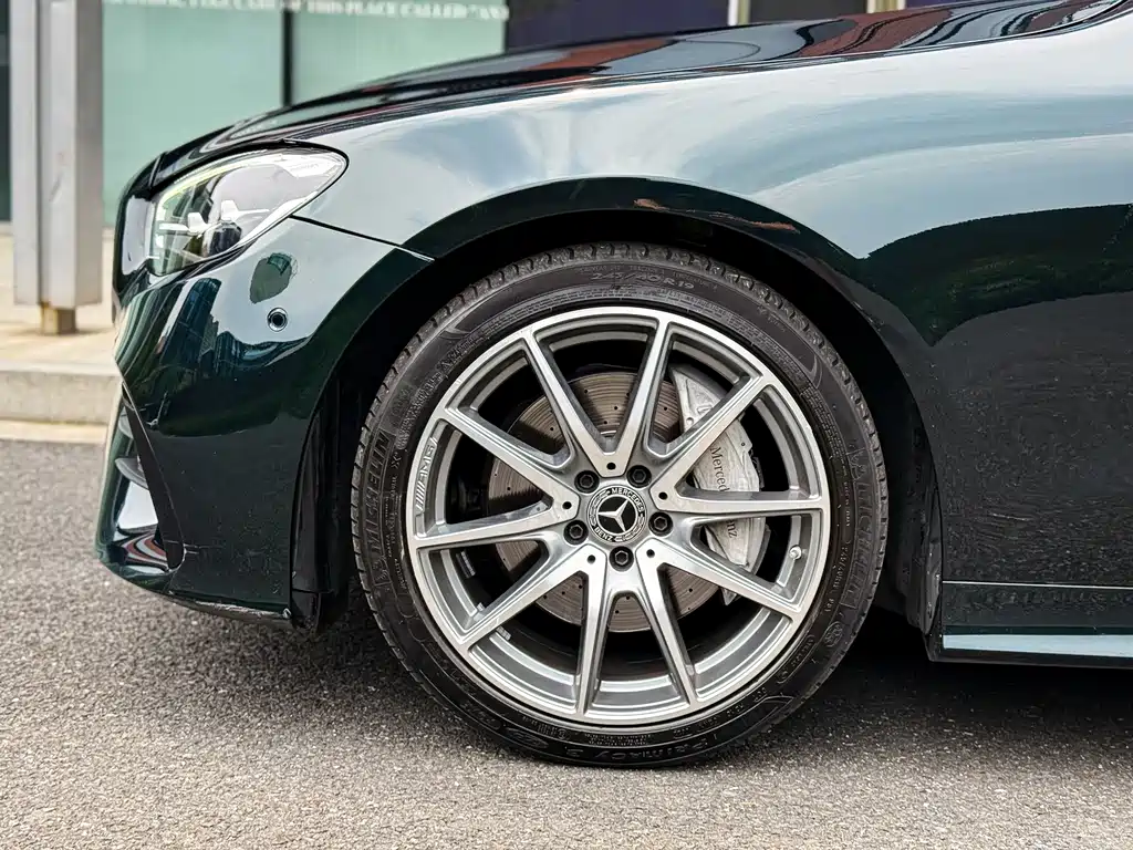 Mercedes-Benz E-Class 2022 — фото 12