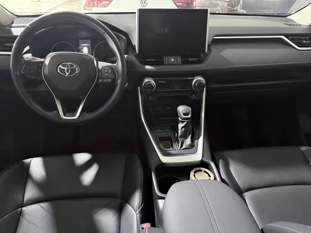 Toyota Wildlander 2023 — фото 14