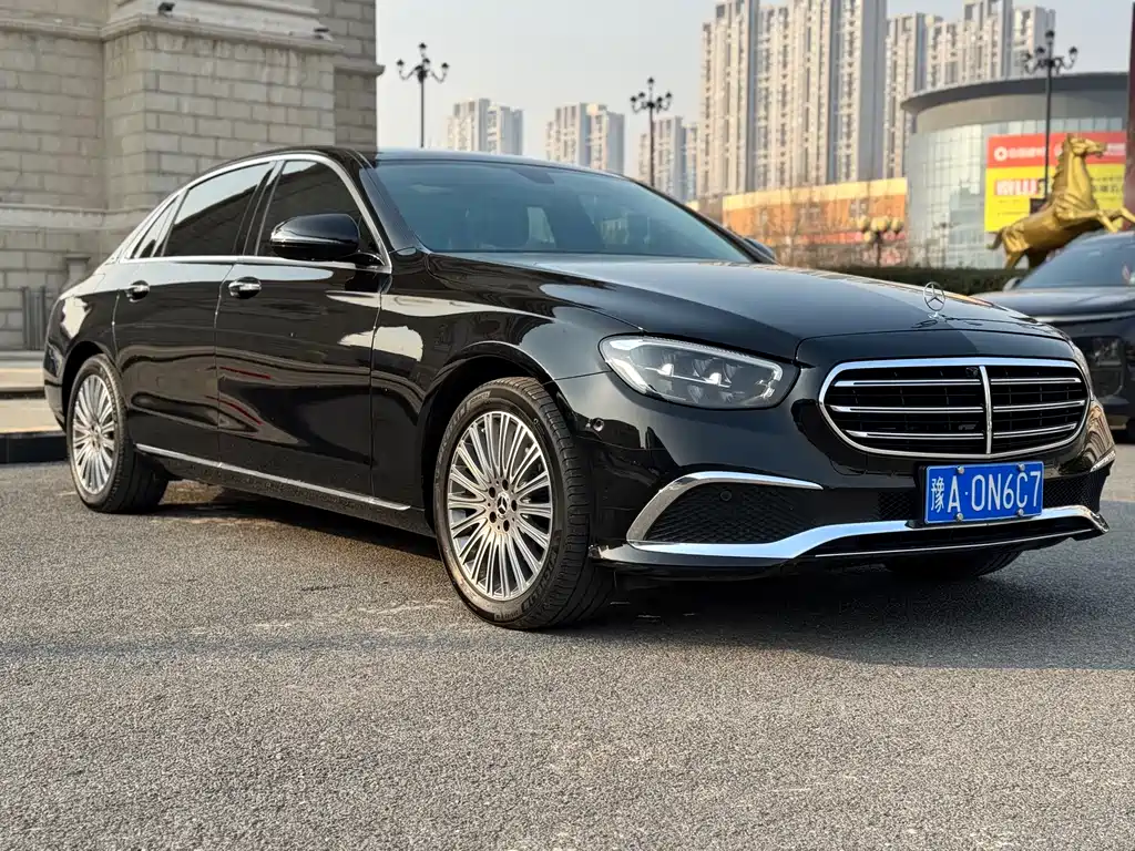 Mercedes-Benz E-Class 2023 — фото 3