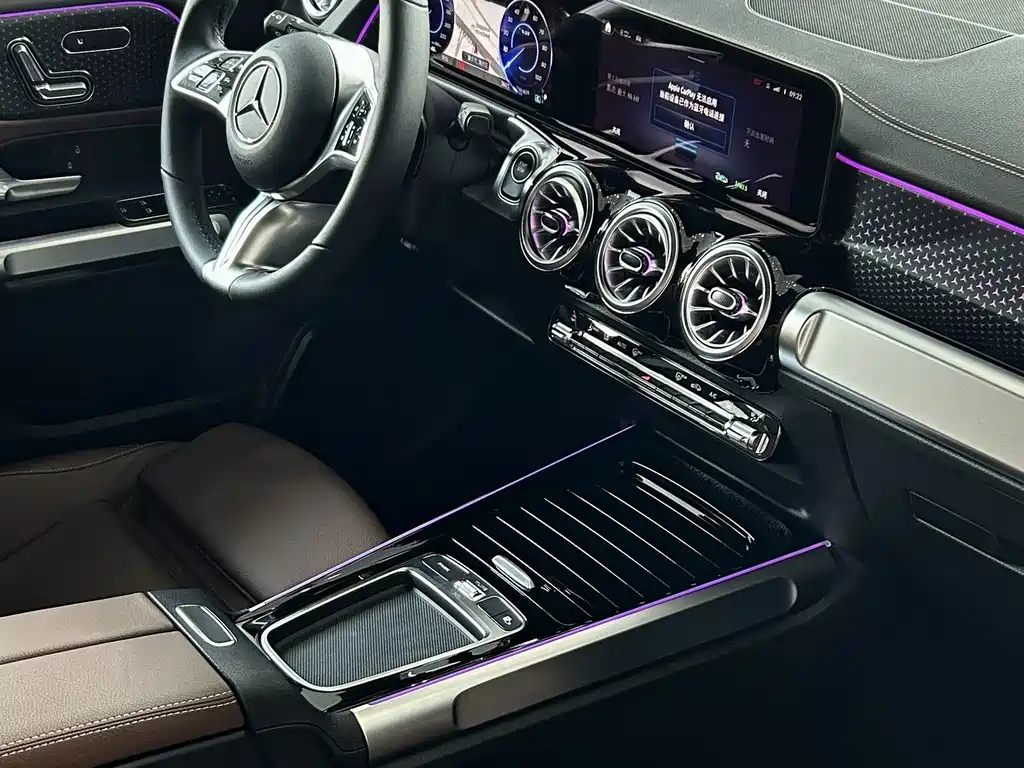 Mercedes-Benz EQB 2025 — фото 8