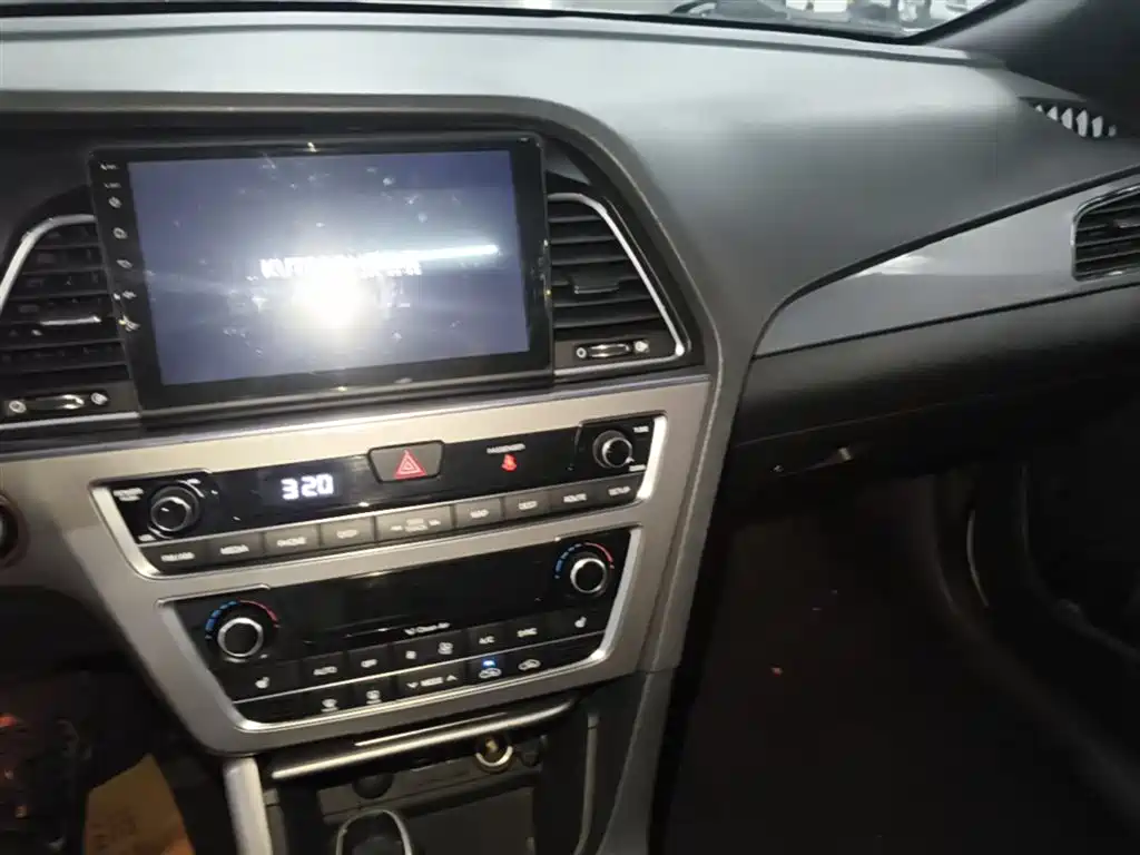 Hyundai Sonata 2016 — фото 13