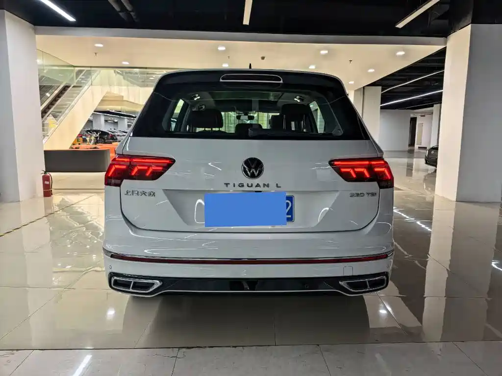 Volkswagen Tiguan L 2022 — фото 10