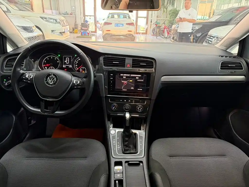 Volkswagen Golf 2020